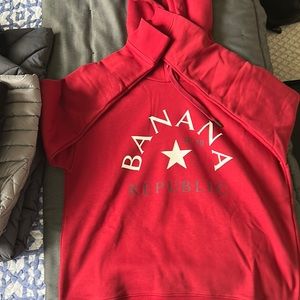 Banana Republic Swearshirt Red.